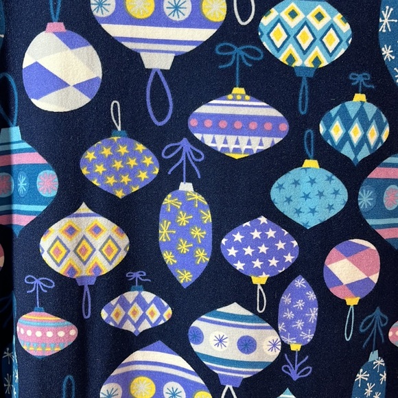 Lularoe classic tee size small - Picture 3 of 5